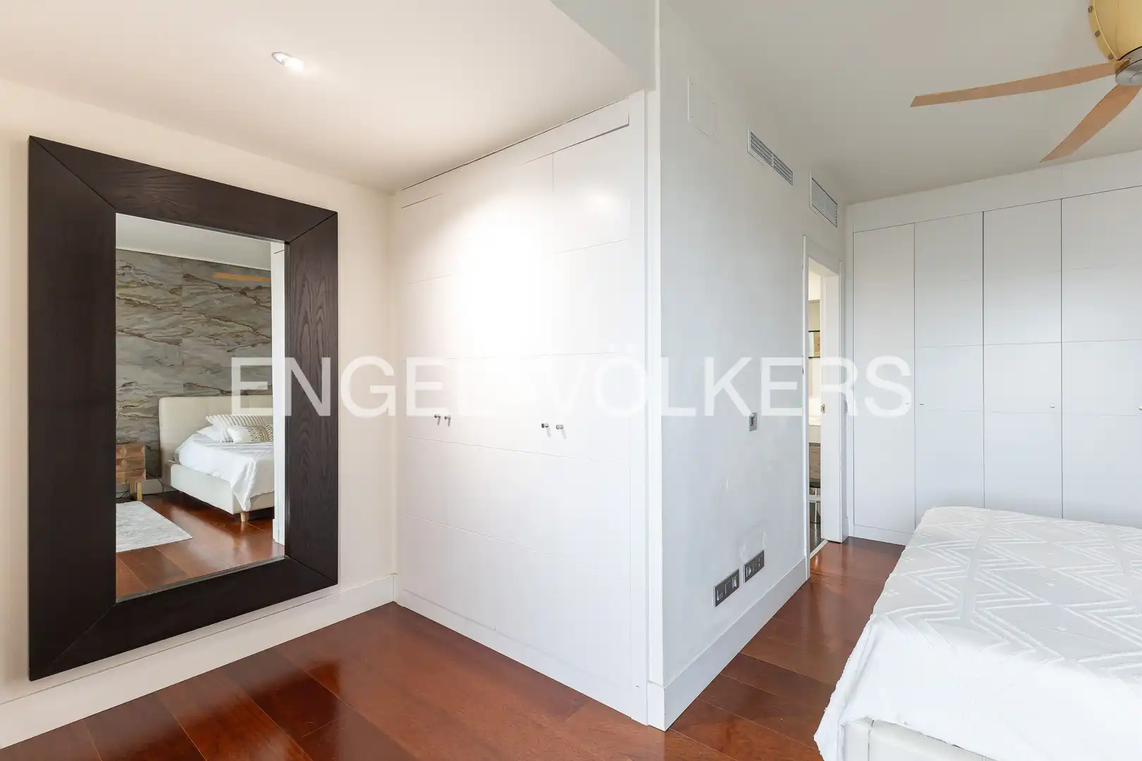 Bedroom of Duplexes for sale in La Moraleja  with Air Conditioner, Heating and Terrace