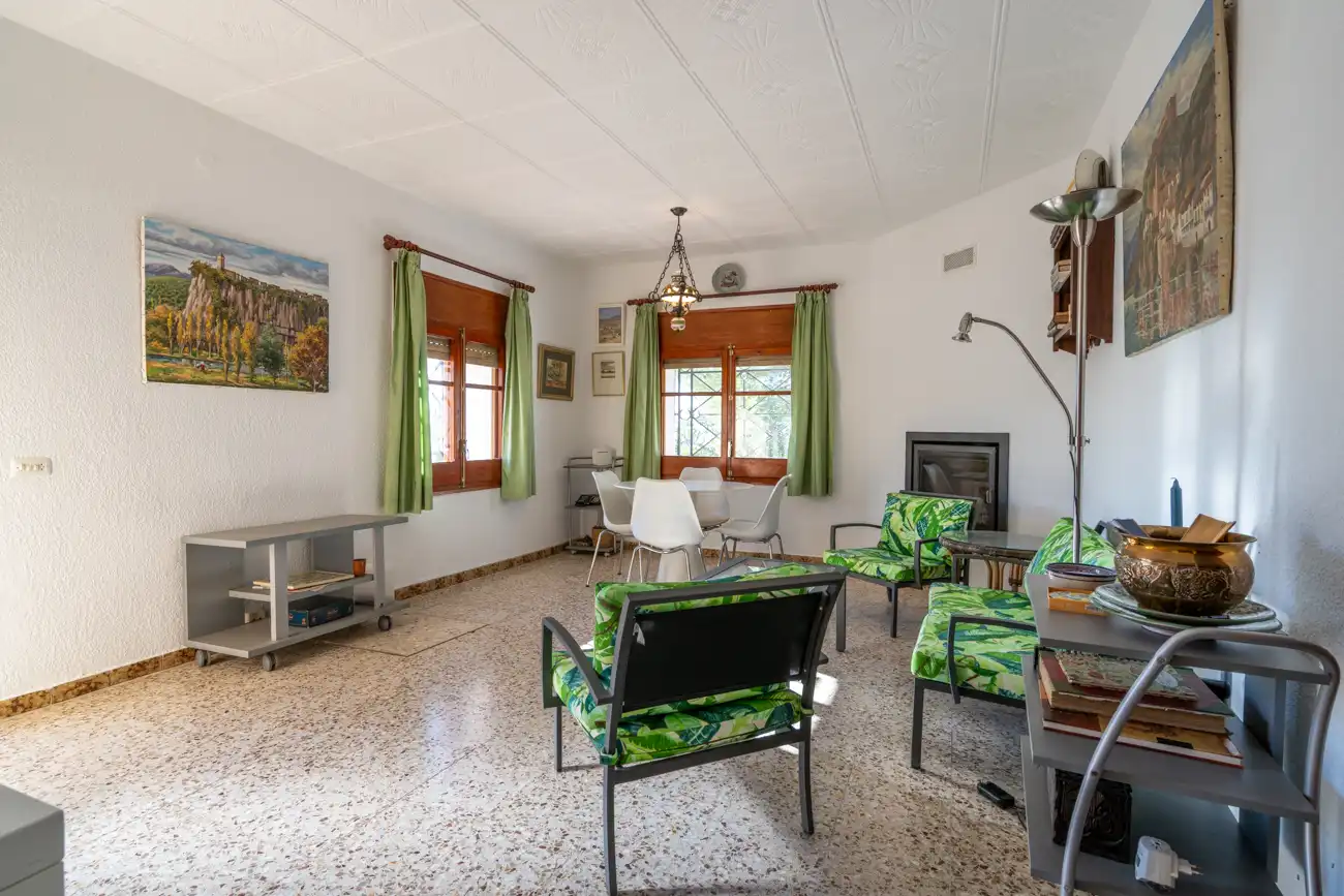 Sala d'estar de Casa o xalet en venda en Tortosa amb Calefacció, Jardí privat i Terrassa