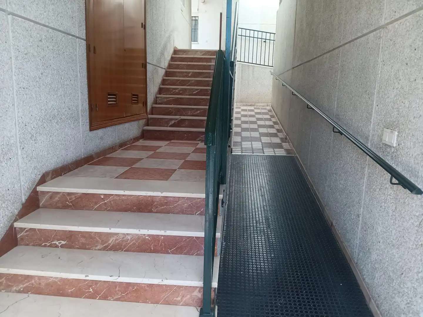 Houses for sale in Sevilla  with Air Conditioner