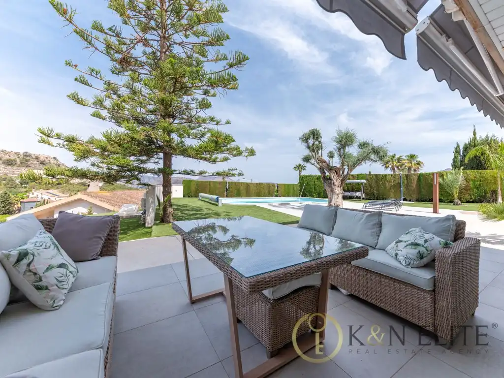 Terraza de Casa o chalet en venta en Petrer con Aire acondicionado, Jardín privado y Piscina