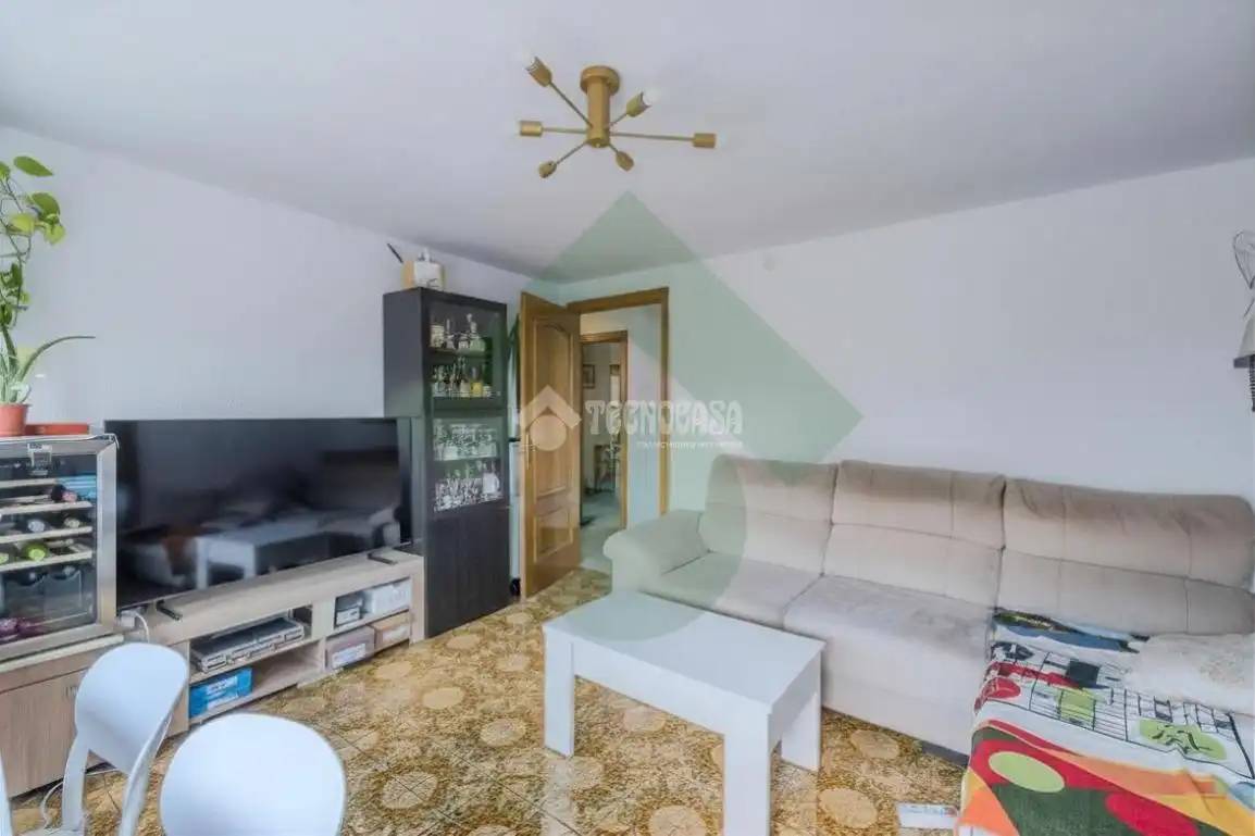 Living room of Flat for sale in Madrid  with Air Conditioner, Heating and Terrace