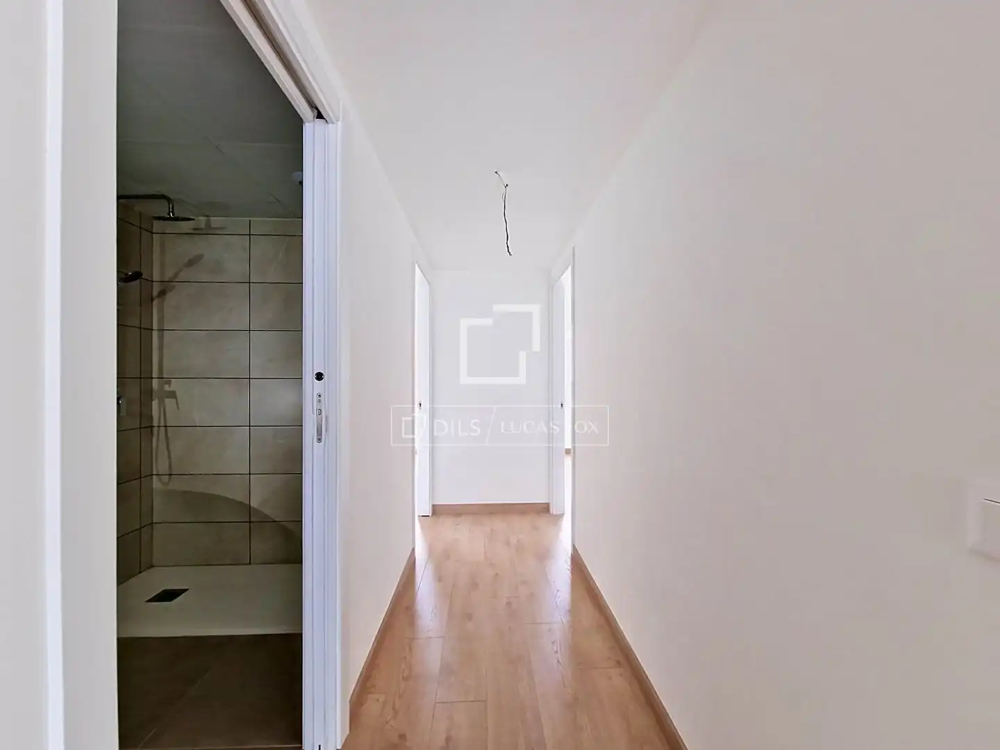 Wohnung zum Verkauf in Vilanova i la Geltrú mit Klimaanlage, Heizung und Parkett