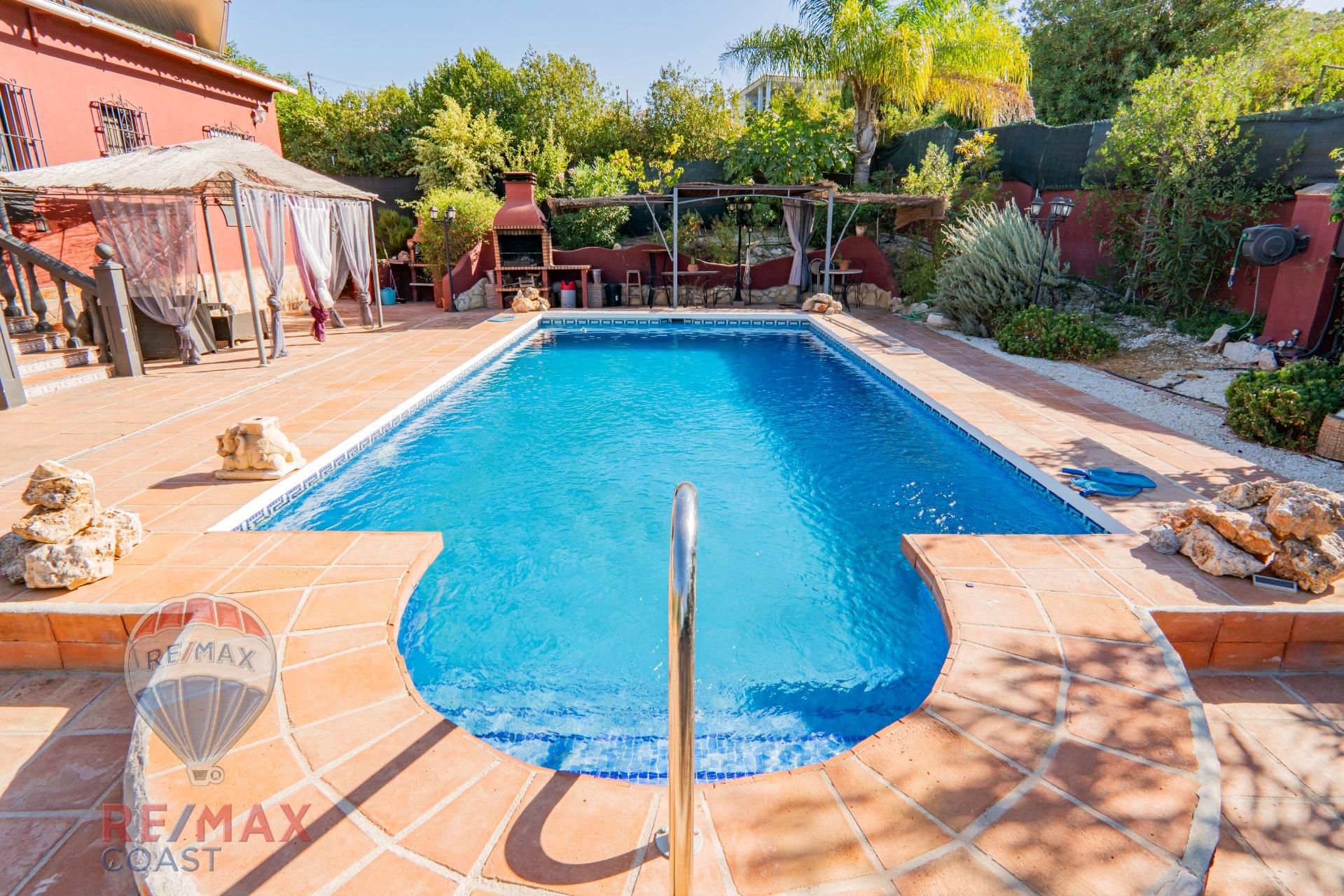 Piscina de Casa o xalet en venda en Coín amb Aire condicionat, Terrassa i Piscina