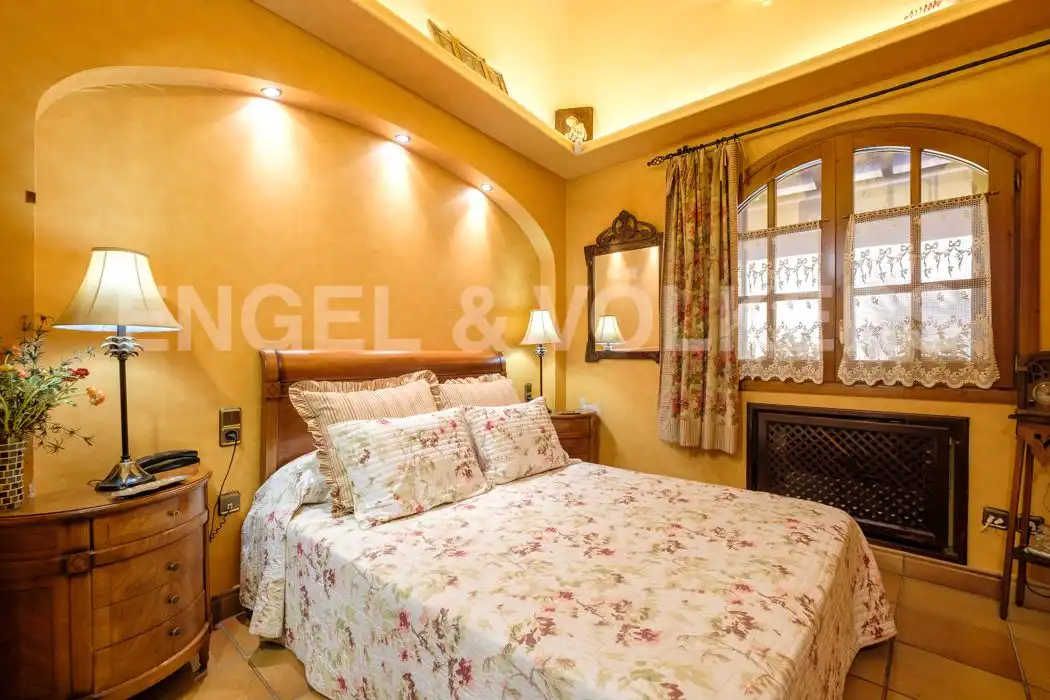 Dormitori de Casa o xalet en venda en Balaguer amb Jardí privat, Parquet i Piscina