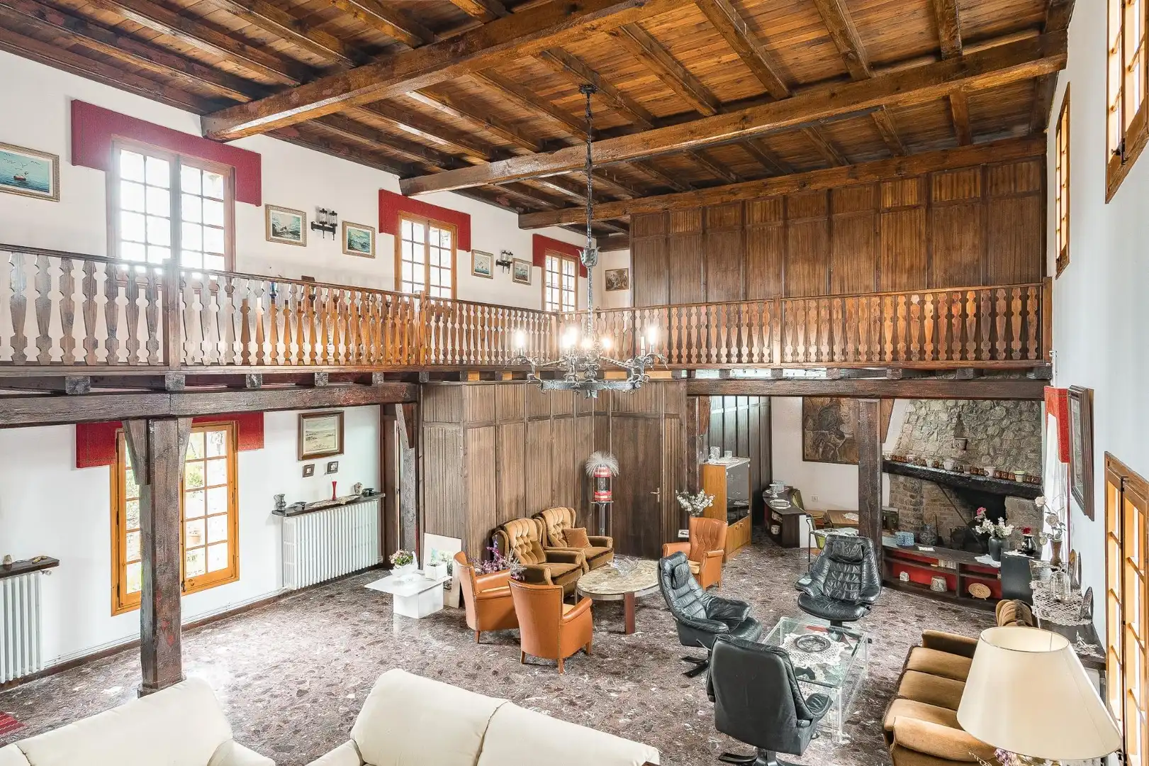 Sala de estar de Casa o chalet en venta en Cabanelles con Calefacción, Terraza y Balcón