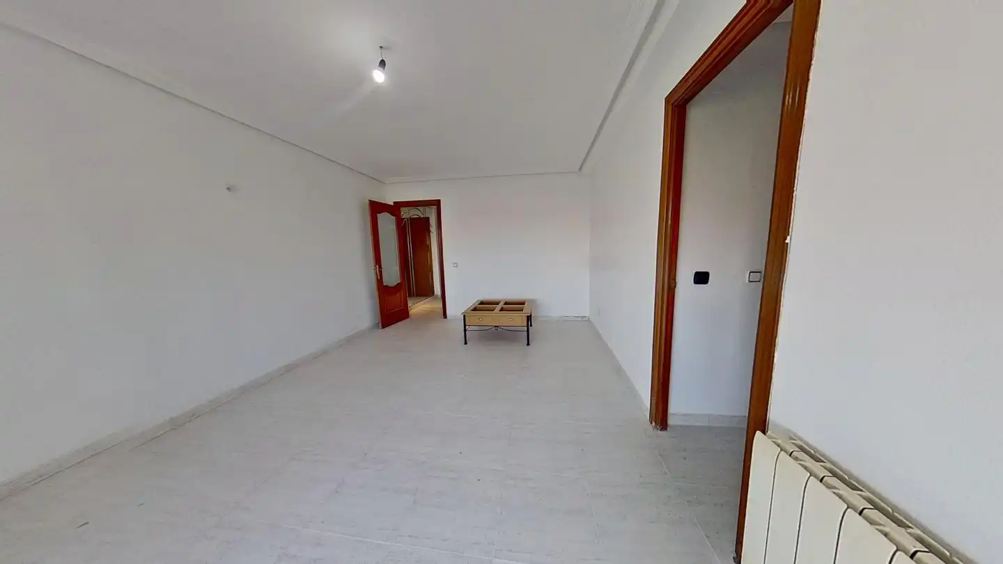 Sala d'estar de Pis en venda en Parla amb Calefacció, Terrassa i Traster