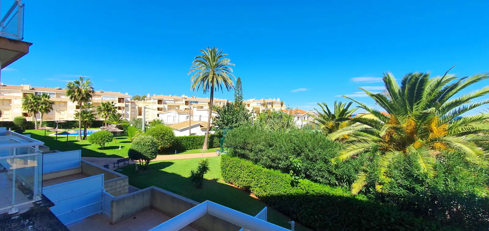 Außenansicht von Wohnungen zur Miete in Dénia mit Klimaanlage, Heizung und Terrasse