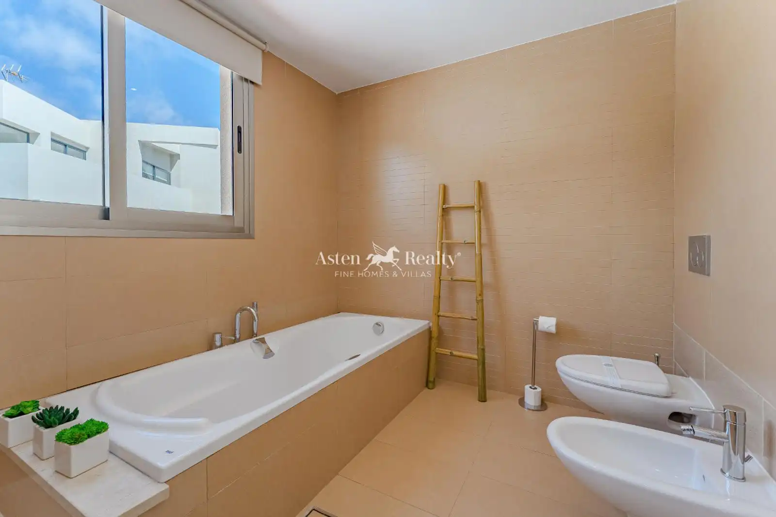 Bathroom of Houses for sale in Adeje  with Air Conditioner, Private garden and Terrace