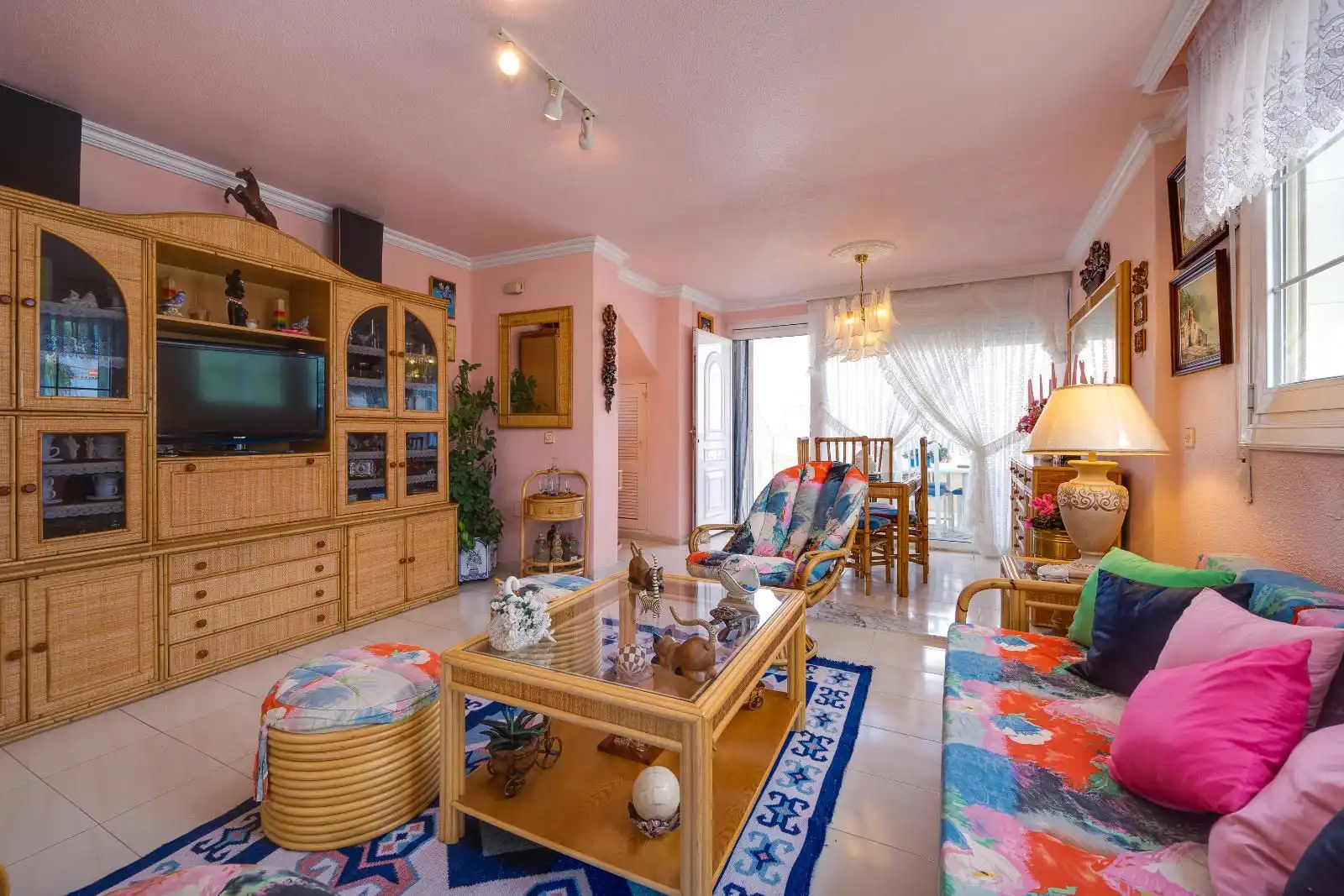 Sala d'estar de Planta baixa en venda en Torrevieja amb Aire condicionat, Terrassa i Piscina