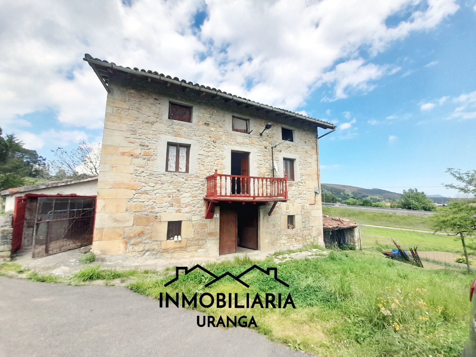 Vista exterior de Casa o chalet en venta en Bárcena de Cicero