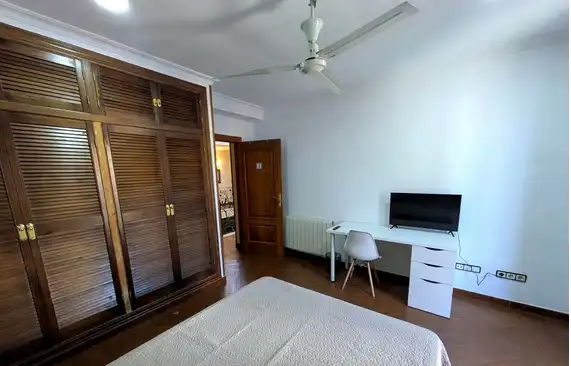 Habitación de Casa o chalet para compartir en Linares con Aire acondicionado, Terraza y Amueblado