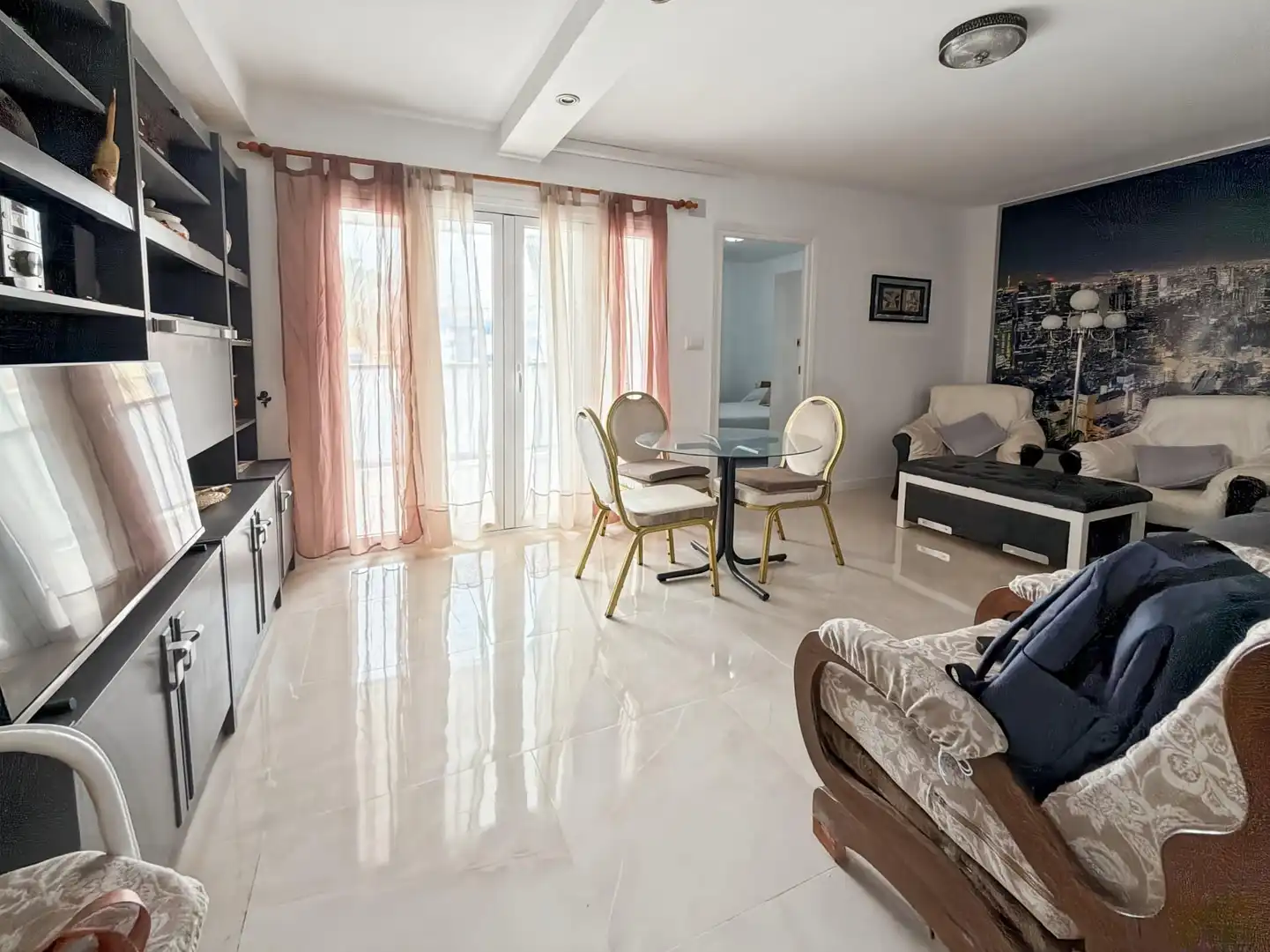 Apartamento con ascensor en alquiler en Sant Antoni, imagen 2
