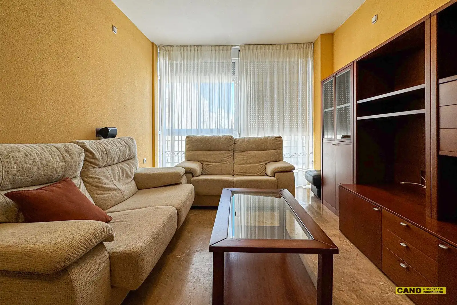 Sala de estar de Piso en venta en Almería con Trastero