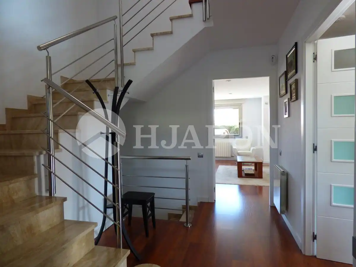 Casa aparellada amb terrassa en venda a Vilassar de Dalt, imagen 13