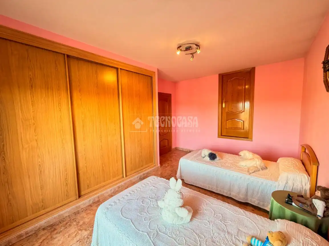 Dormitori de Casa o xalet en venda en Sanchonuño