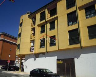 Vista exterior de Dúplex en venda en San Andrés del Rabanedo amb Calefacció, Parquet i Traster