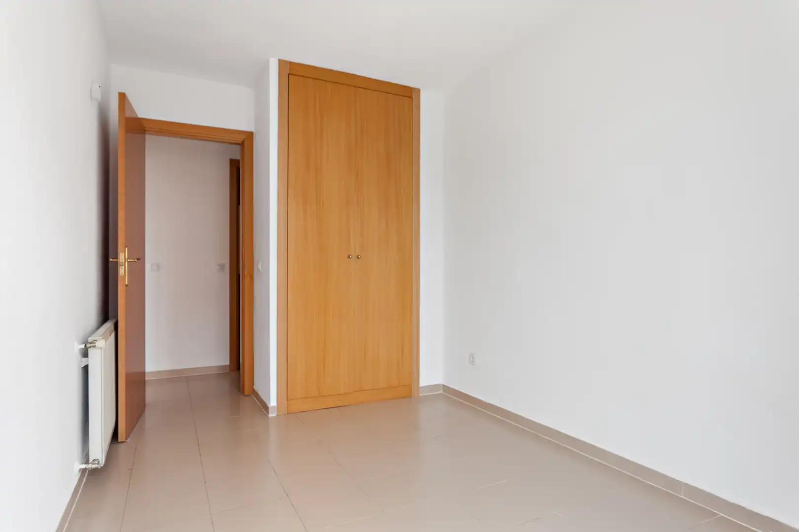 Flat for sale in Madrid  with Community pool