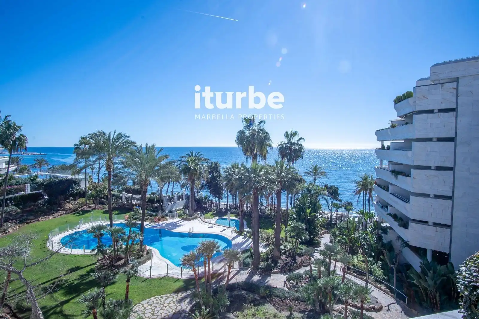 Exterior view of Flat for rent in Marbella  with Air Conditioner, Terrace and Swimming Pool
