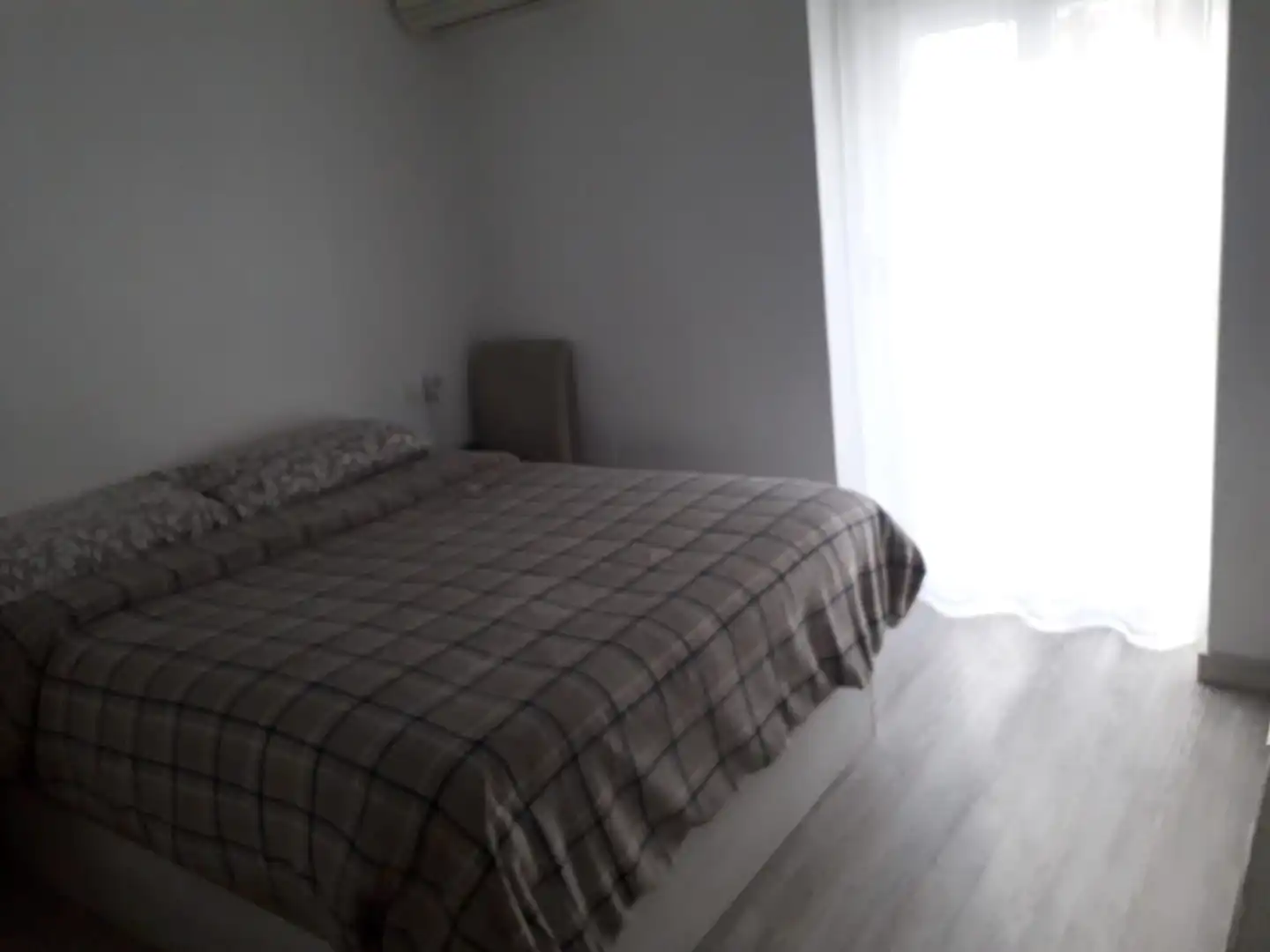 Dormitori de Casa o xalet en venda en Coín amb Aire condicionat, Terrassa i Moblat