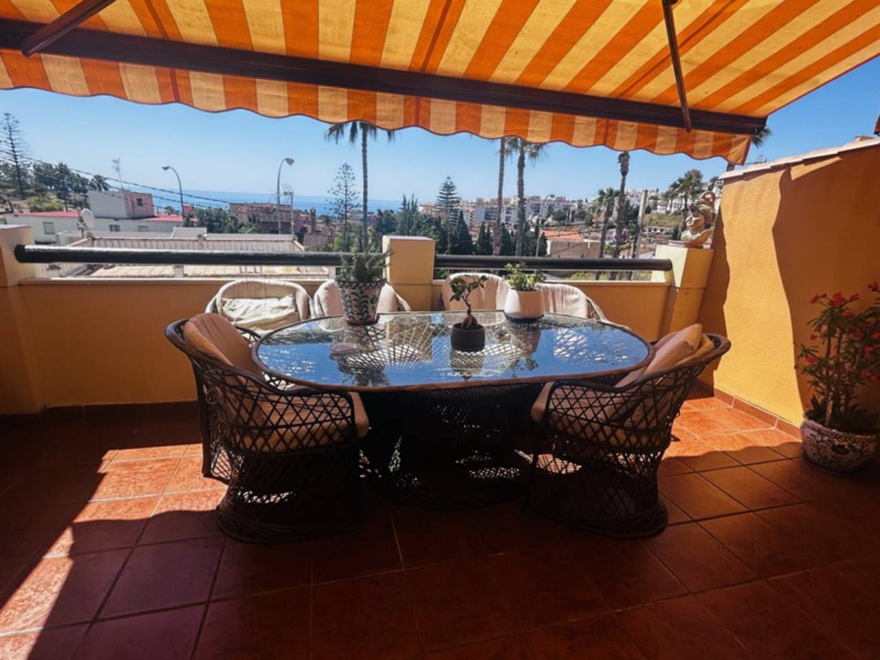 Terrassa de Casa adosada en venda en Almuñécar amb Aire condicionat, Terrassa i Piscina comunitària