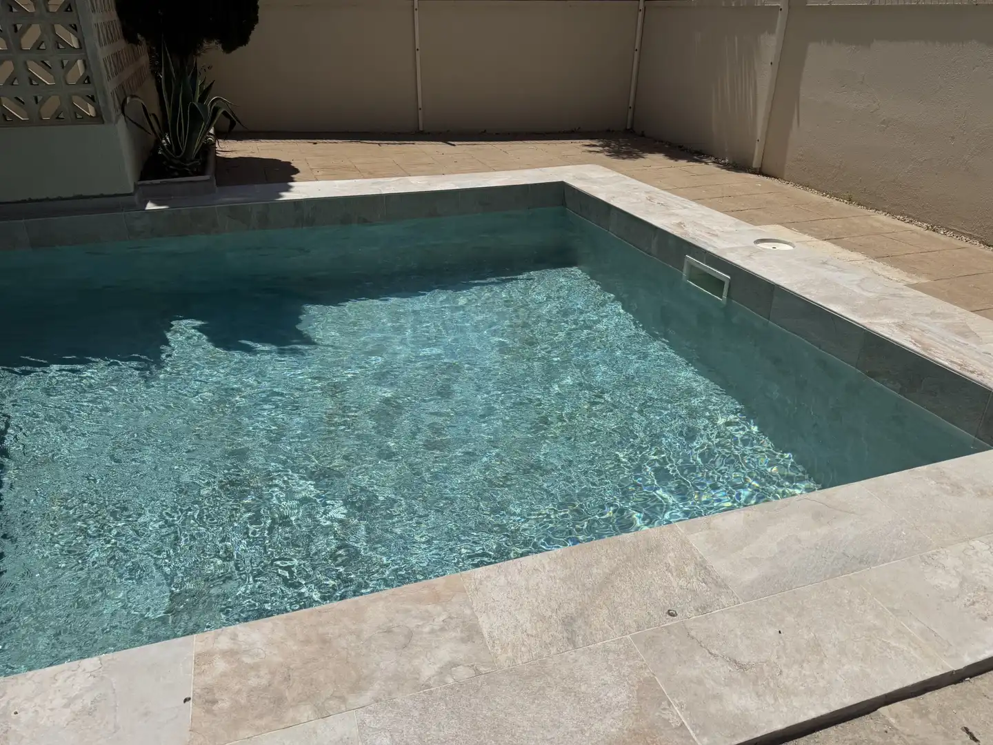Piscina de Piso en venta en Roses con Calefacción, Piscina y Balcón
