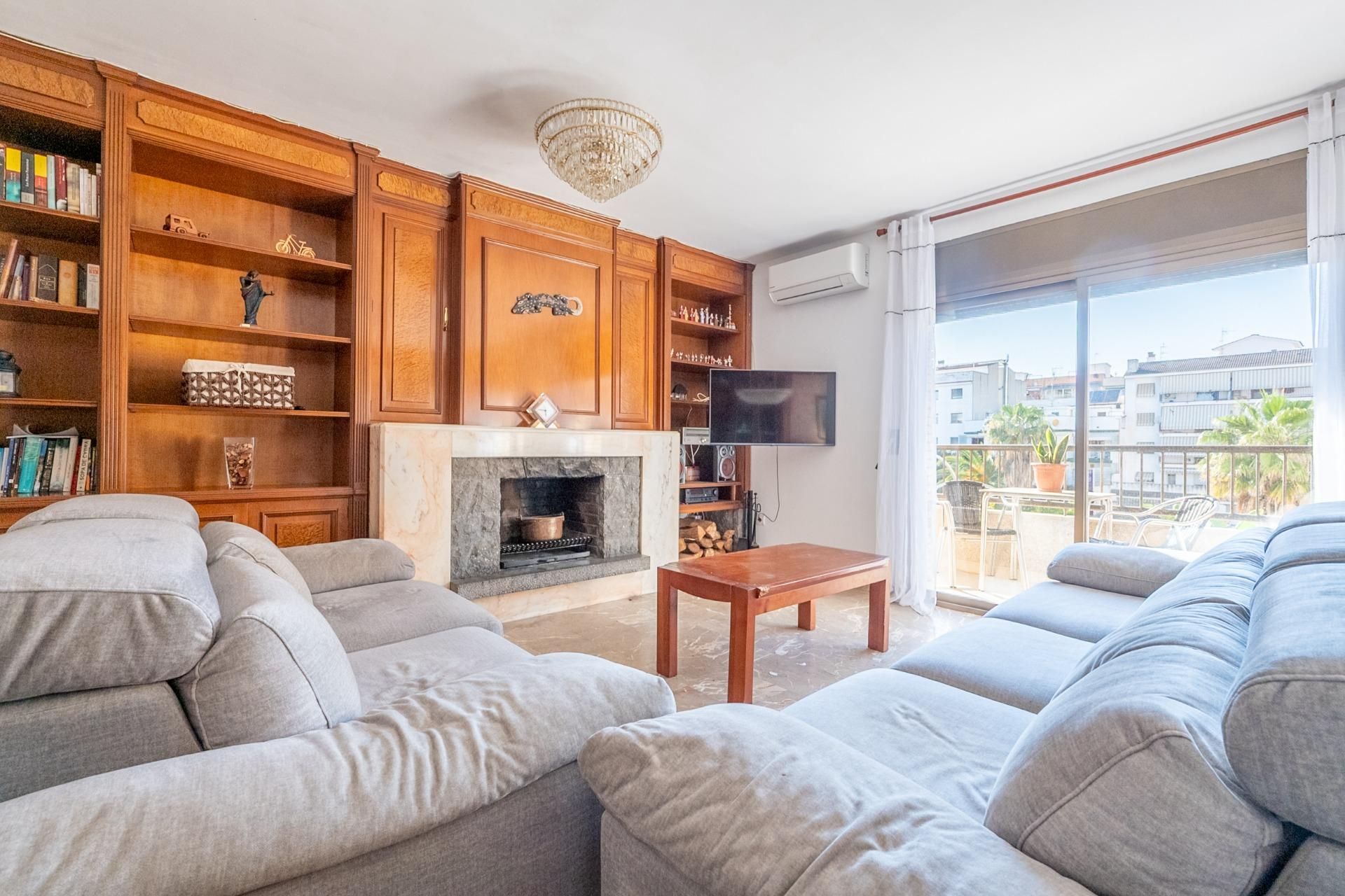 Sala d'estar de Pis en venda en Vilanova i la Geltrú amb Aire condicionat, Calefacció i Terrassa