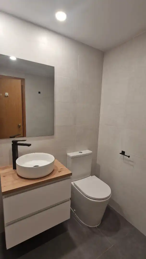 Baño de Ático de alquiler en Sant Cugat del Vallès con Calefacción, Parquet y Terraza