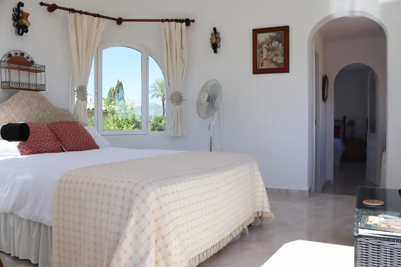 Bedroom of Houses for sale in Orba  with Swimming Pool