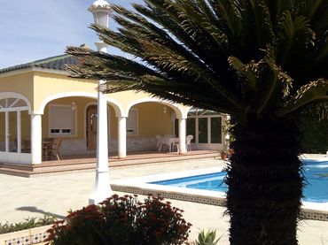 Villa mit Pool zur Miete in Algorós - El Derramador