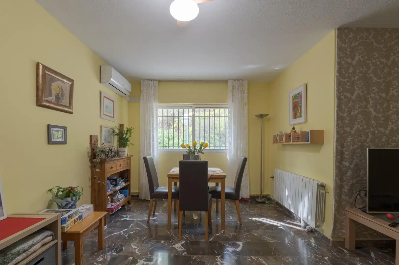 Dining room of Flat for sale in Genil