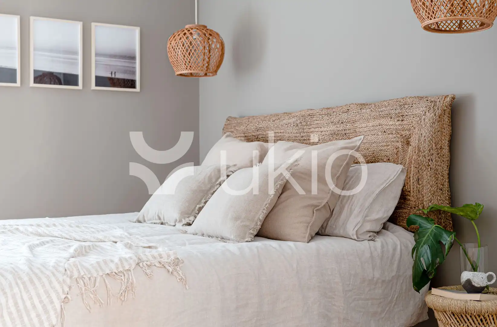 Dormitori de Apartament de lloguer en Madrid amb Aire condicionat, Calefacció i Moblat