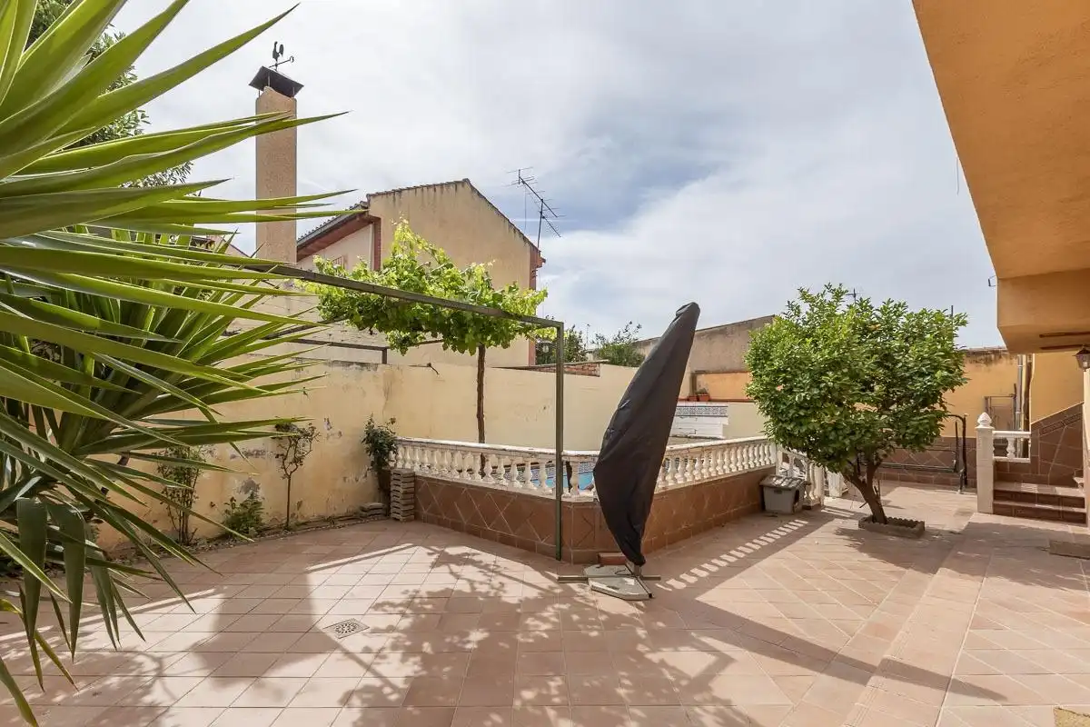 Chalet con terraza en venta en Ogíjares, imagen 2