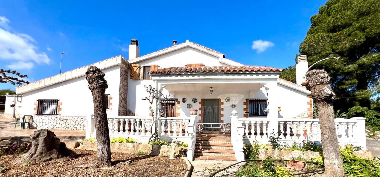 Vista exterior de Casa o xalet en venda en Amposta amb Aire condicionat, Calefacció i Terrassa