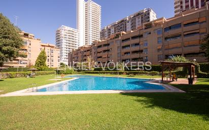 Vista exterior de Apartament en venda en  Valencia Capital amb Aire condicionat, Terrassa i Piscina