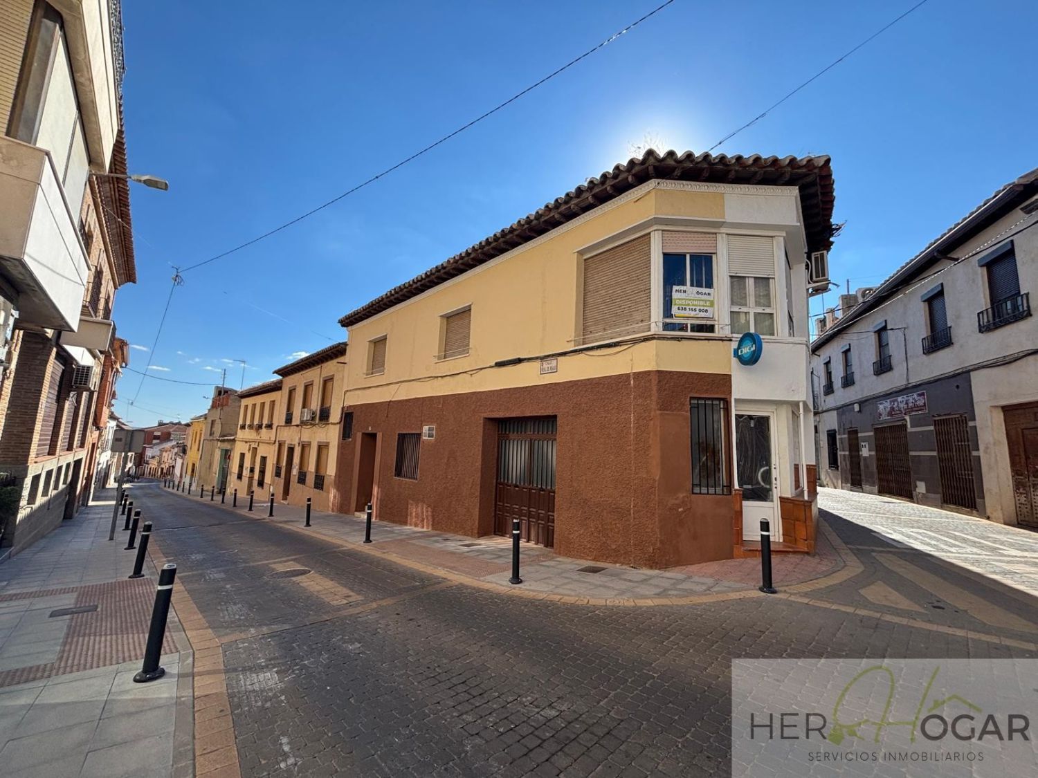 Vista exterior de Casa o xalet en venda en Los Yébenes amb Terrassa i Traster