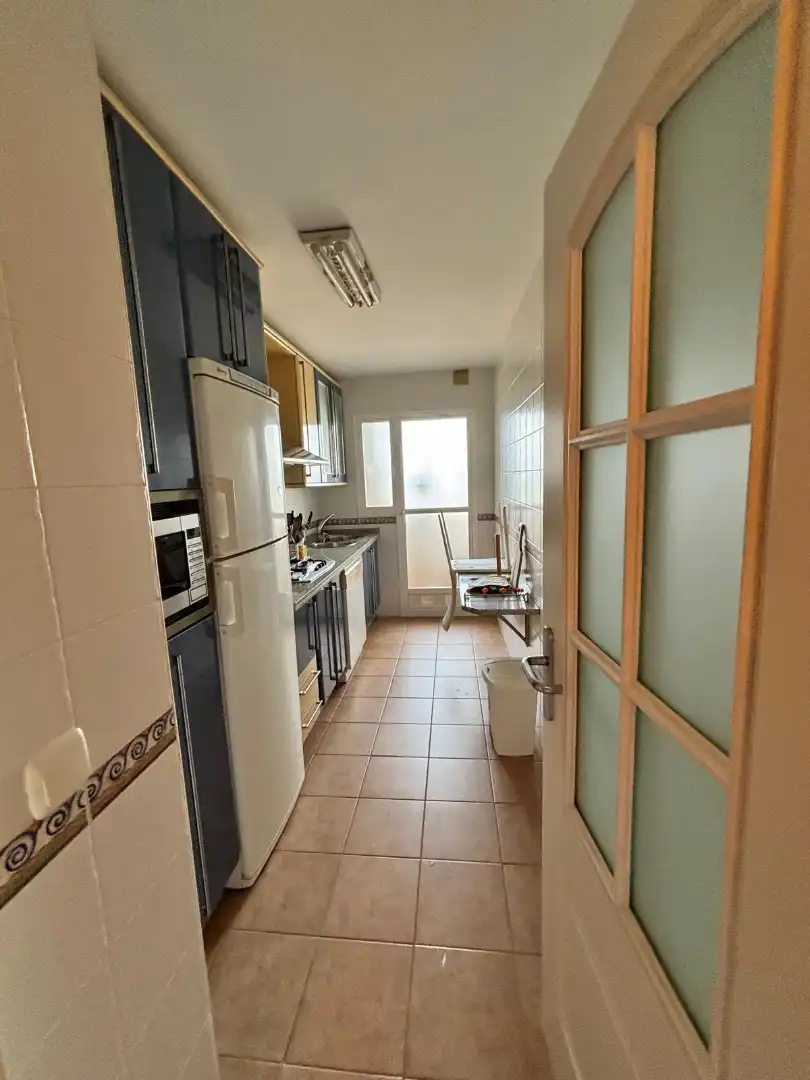 Cocina de Ático de alquiler en Motril con Aire acondicionado, Calefacción y Jardín privado