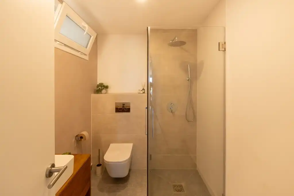 Bathroom of Apartments for sale in Calvià  with Air Conditioner and Terrace