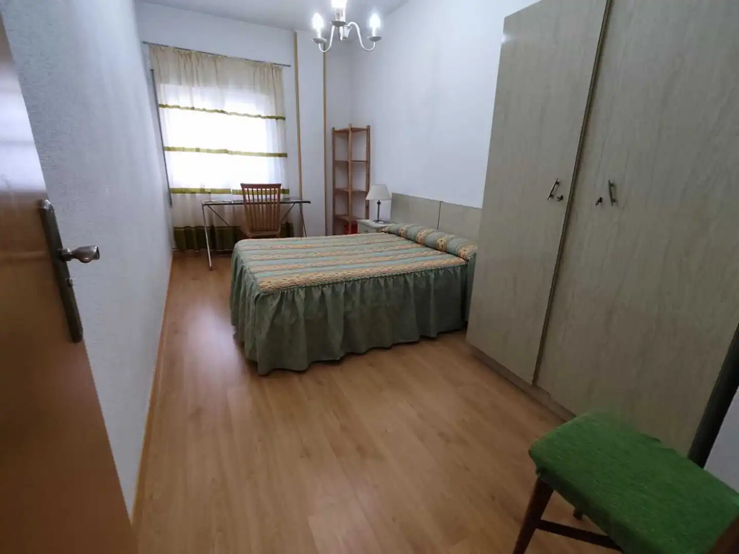 Schlafzimmer von Wohnung zur Miete in Salamanca mit Heizung, Möbliert und Waschmaschine