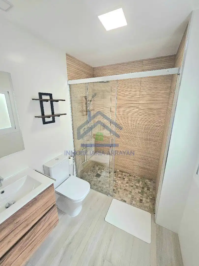 Bathroom of Houses for rent in La Zubia Ciudad