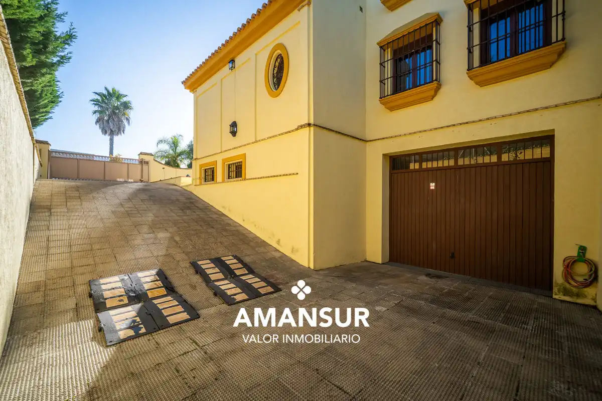 Chalet con piscina en venta en Avenida del Almendro, imagen 92