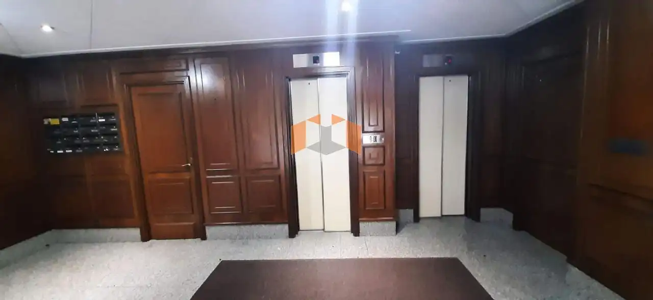 Piso en venta en Vigo  con Calefacción, Parquet y Terraza