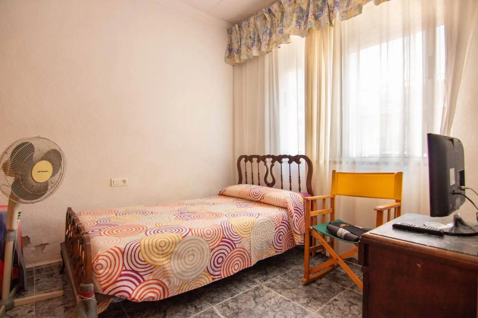 Schlafzimmer von Einfamilien-Reihenhaus zum Verkauf in Torrevieja mit Klimaanlage, Heizung und Terrasse