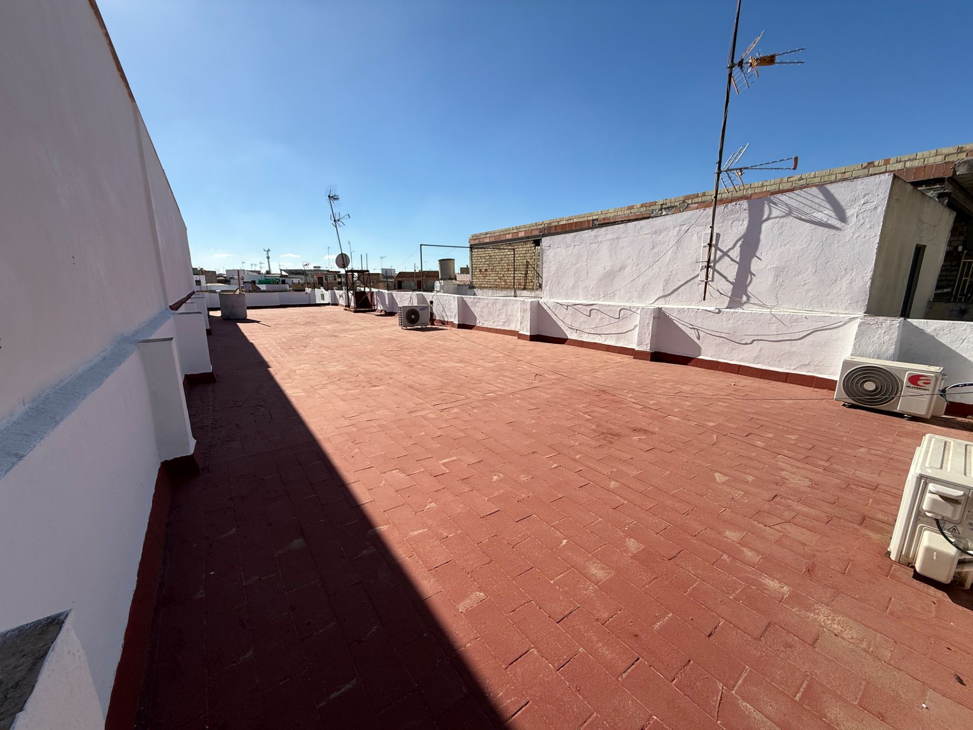 Terraza de Casa adosada en venta en  Sevilla Capital con Aire acondicionado, Calefacción y Trastero