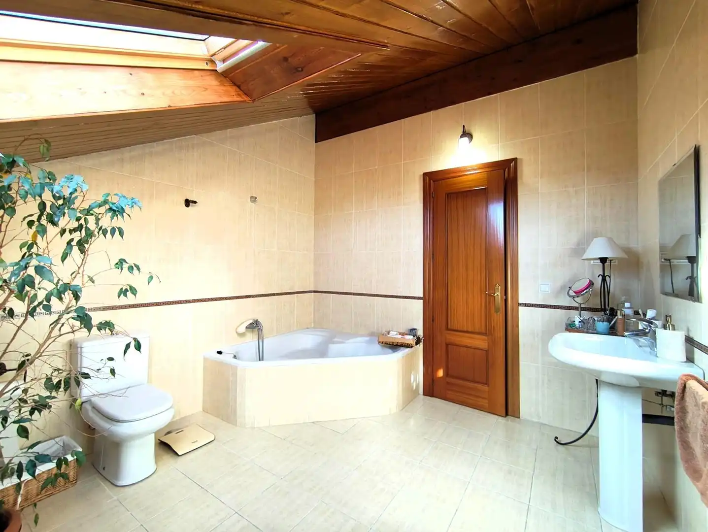Baño de Casa adosada en venta en Medio Cudeyo con Calefacción, Jardín privado y Terraza