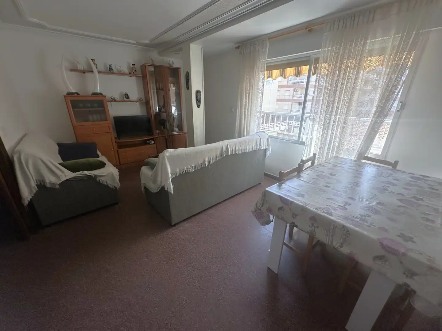 Sala de estar de Apartamento en venta en Torrevieja con Aire acondicionado, Terraza y Amueblado
