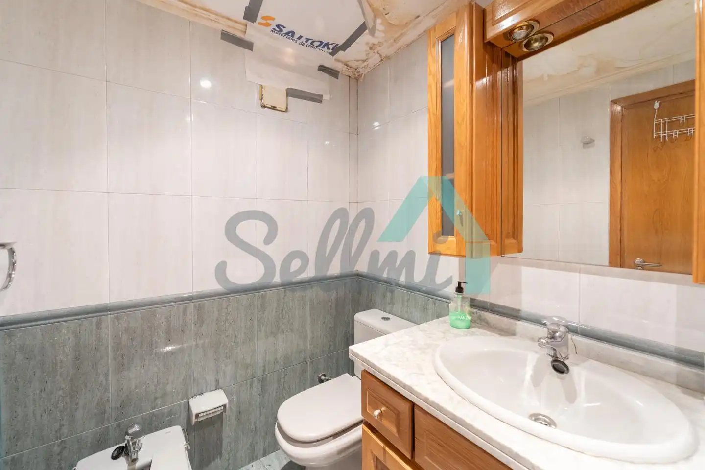 Badezimmer von Wohnung zur untervermieten in Oviedo  mit Heizung, Möbliert und Internet