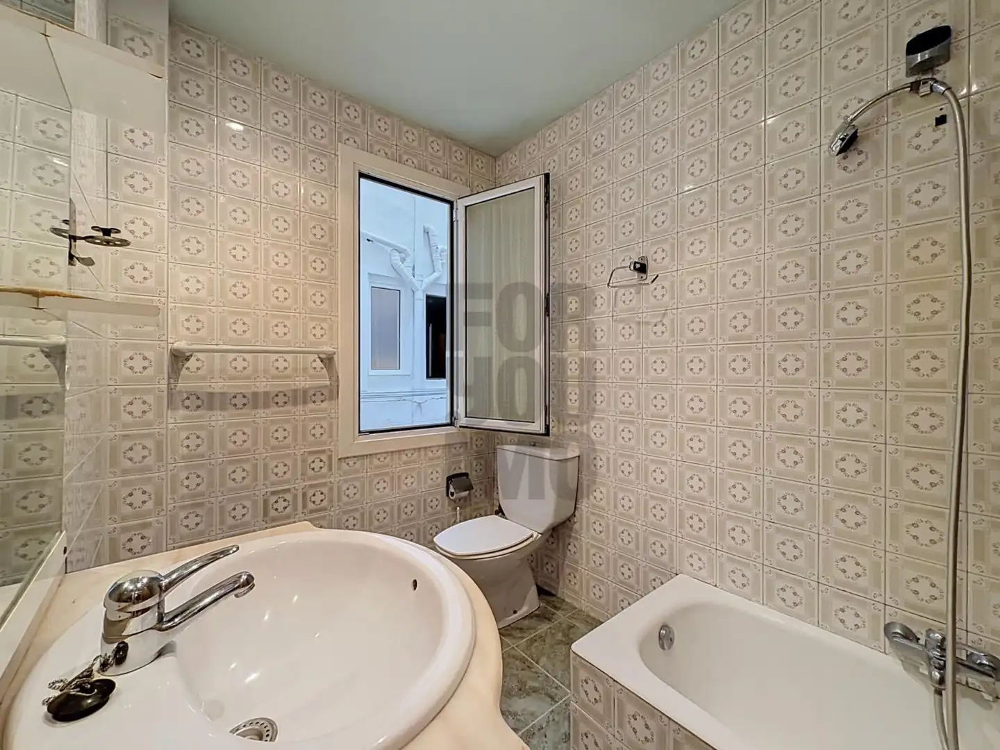 Piso con terraza en venta en Calle DE LARRAMENDI, imagen 32