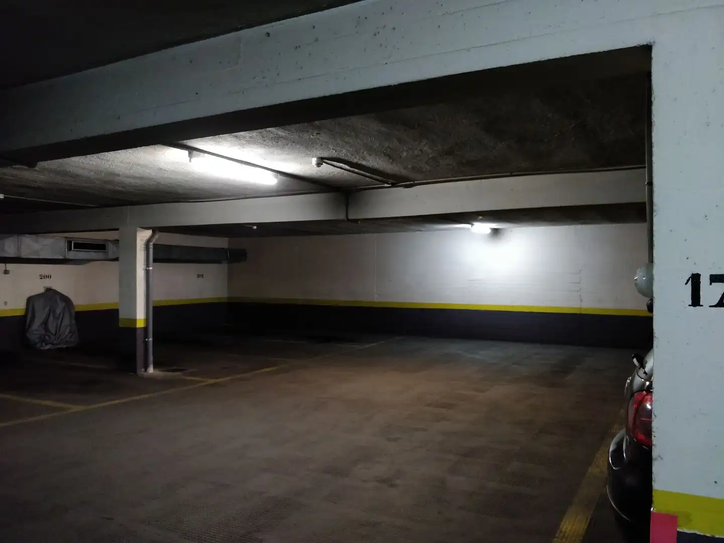 Parkplatz von Garage zur Miete in Madrid