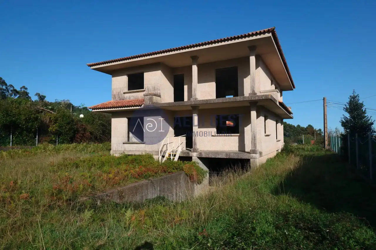 House with terrace for sale in Rua Urgal
