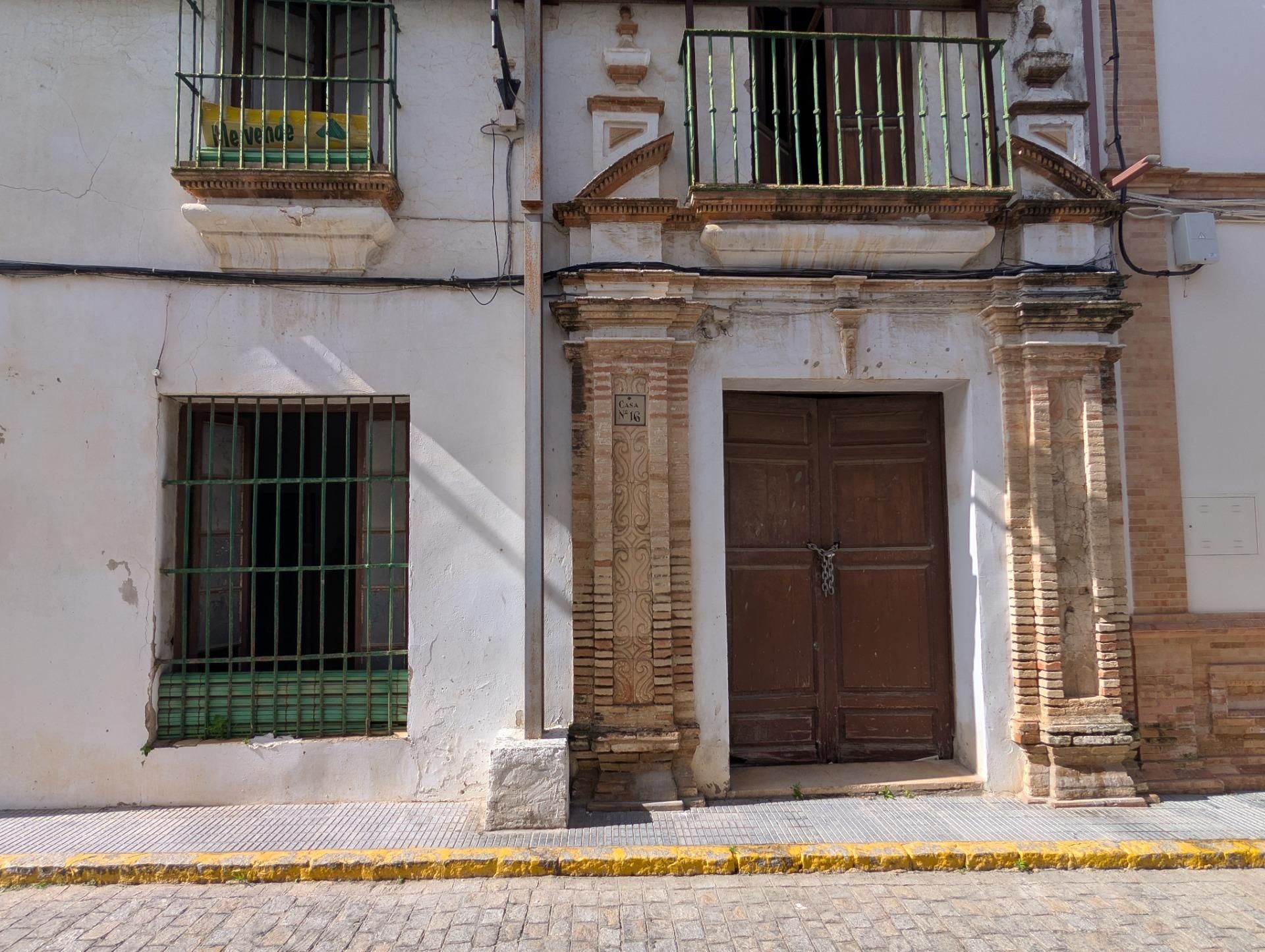 Vista exterior de Casa o chalet en venta en Sanlúcar la Mayor con Balcón